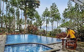 Jambuluwuk Puncak Resort Ciawi Bogor